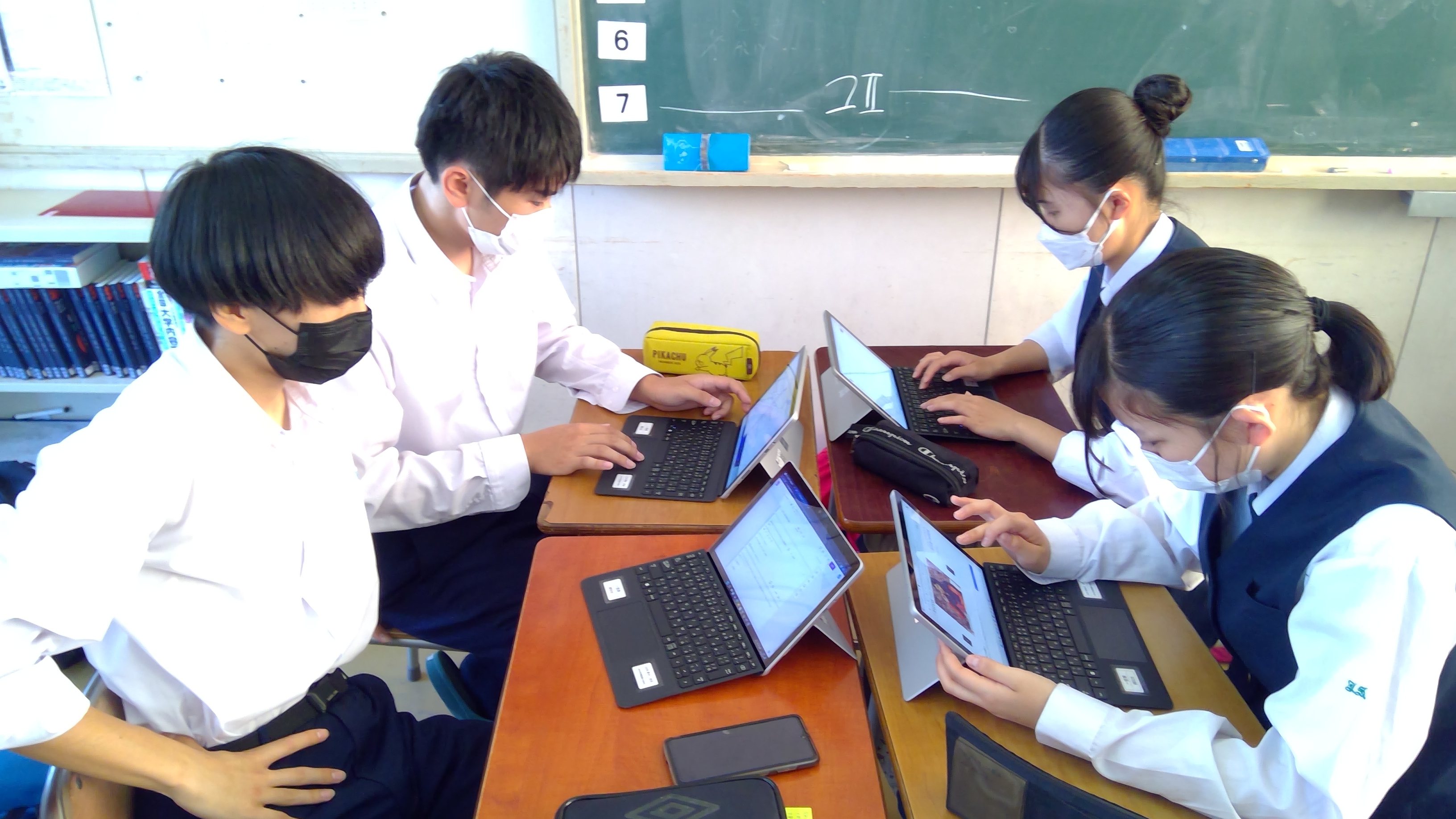 ２年英語生徒用タブレット調べ学習_愛知県立一宮南高等学校探究情報部ICT教育 (3)