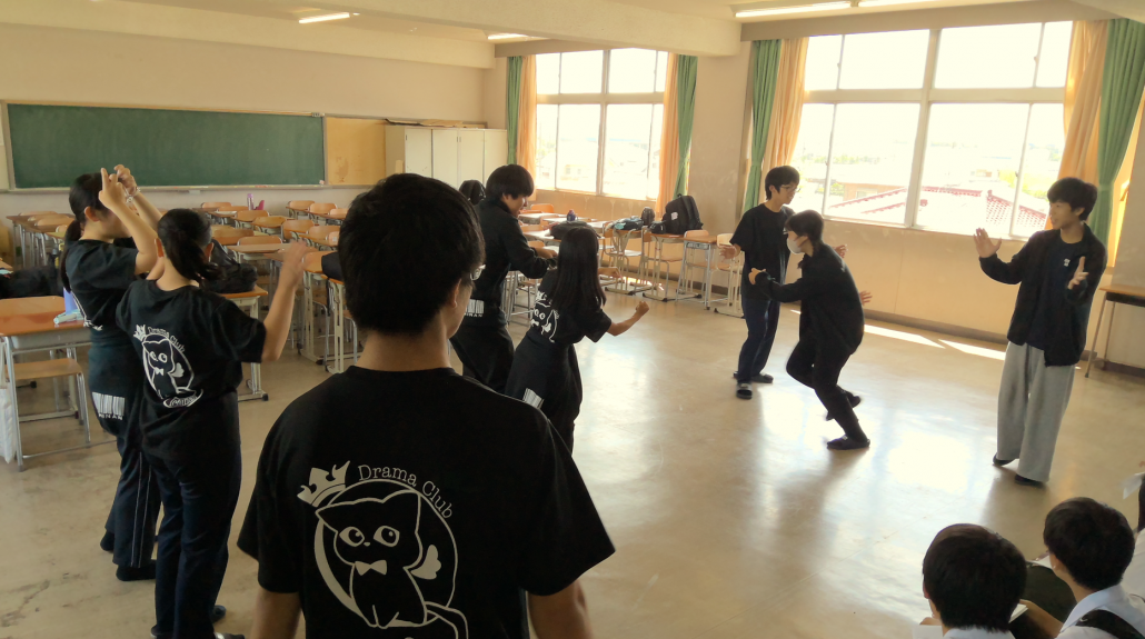 一宮南_学校見学会_校内見学 (2)